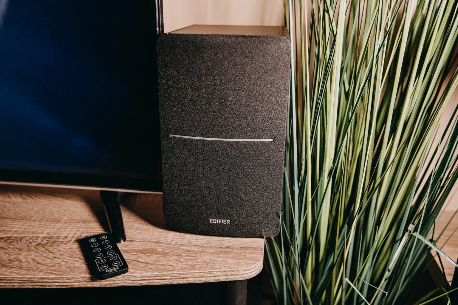 Edifier R1280DB