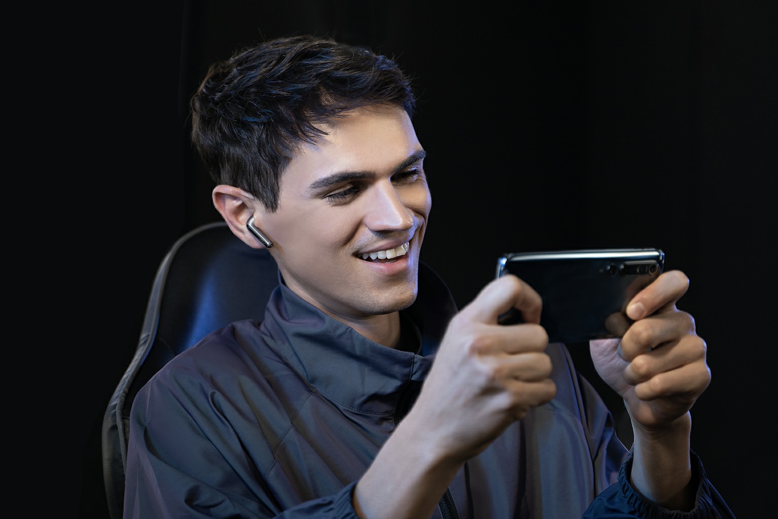 gaming earbuds with mic