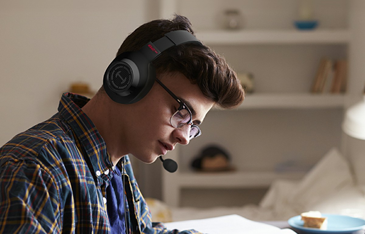 gaming headphones with mic